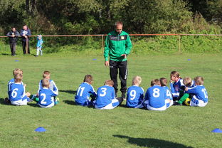 爱游戏中国官方网站平台-中国足球赛季热区变化与战术演进对照图，中国足球热身赛直播