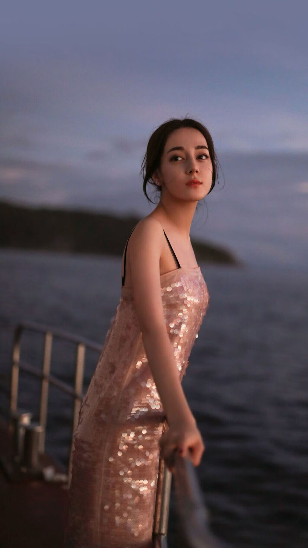 裁判争议判罚引发球员联名申诉,纪律委员会介入,裁判被球员群殴