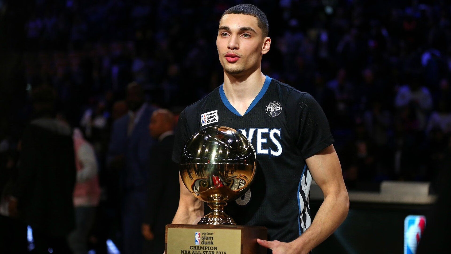 传奇球星的“非凡人生”，从巅峰到公益的华丽转身，传奇球员law